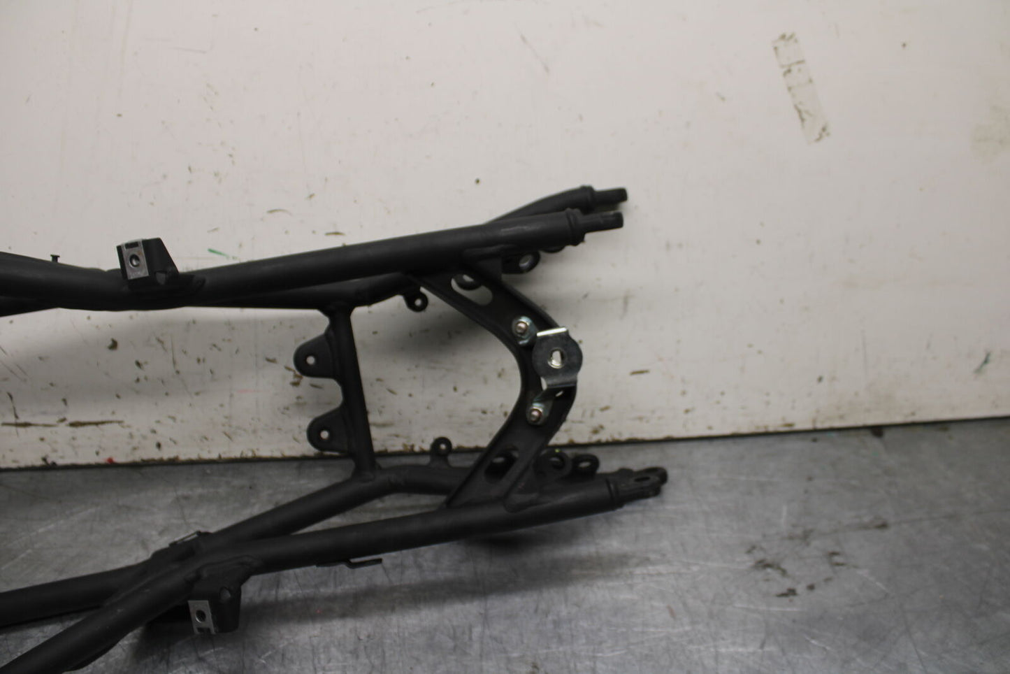 09-11 DUCATI STREETFIGHTER 1098 REAR SUBFRAME BACK SUB FRAME BB705
