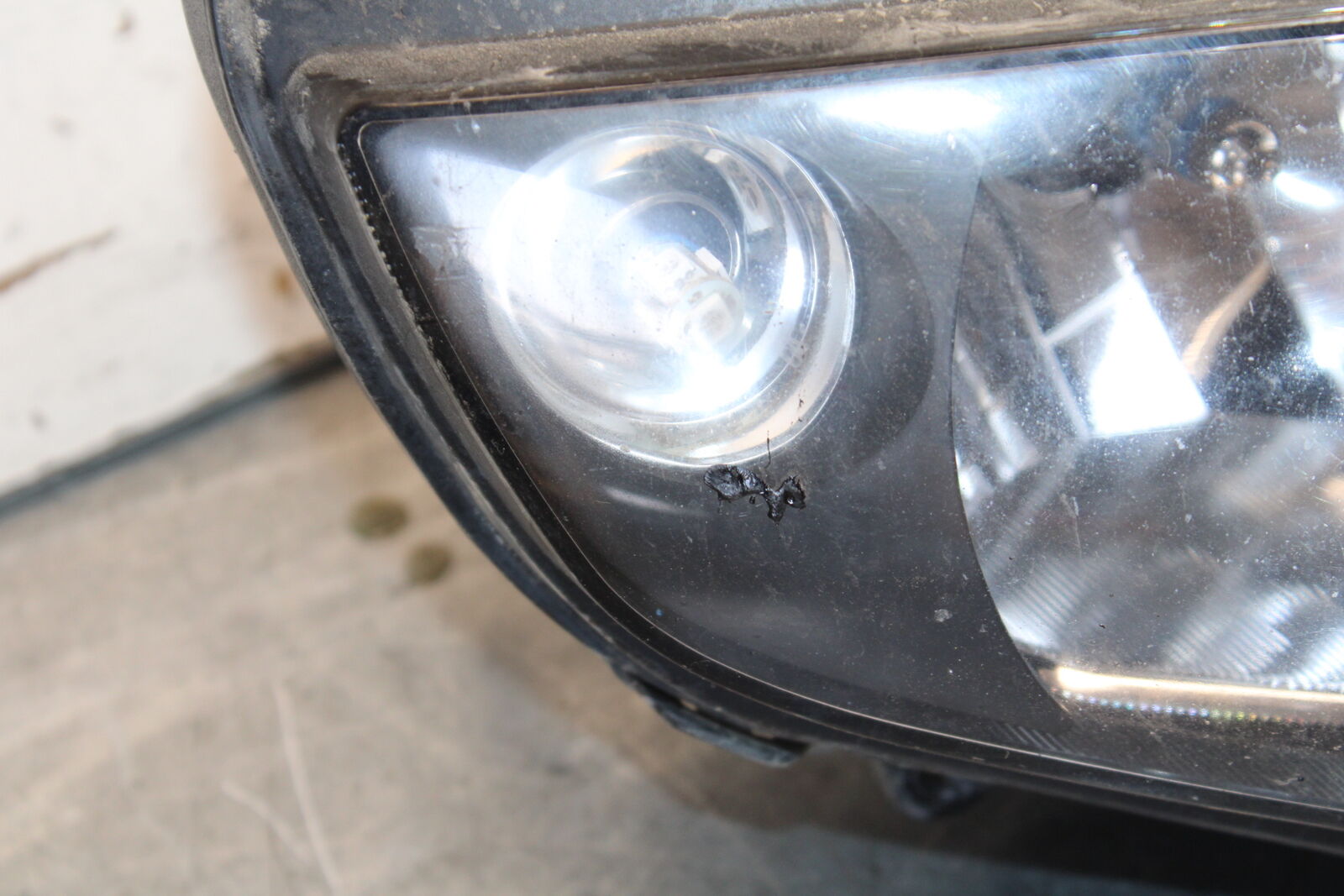 03-07 SUZUKI SV1000S FRONT HEADLIGHT HEAD LIGHT LAMP BB657