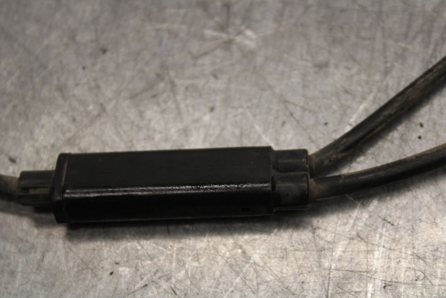 85-86 SUZUKI MADURA 1200 THROTTLE CABLES LINES BB691