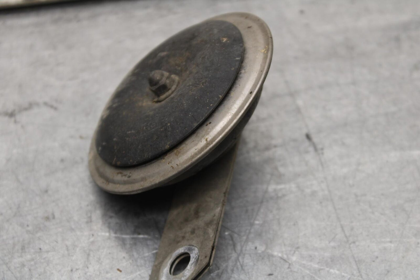 01-03 SUZUKI GSXR600 HORN SIGNAL 38500-08F10 38500-35F10 BB633