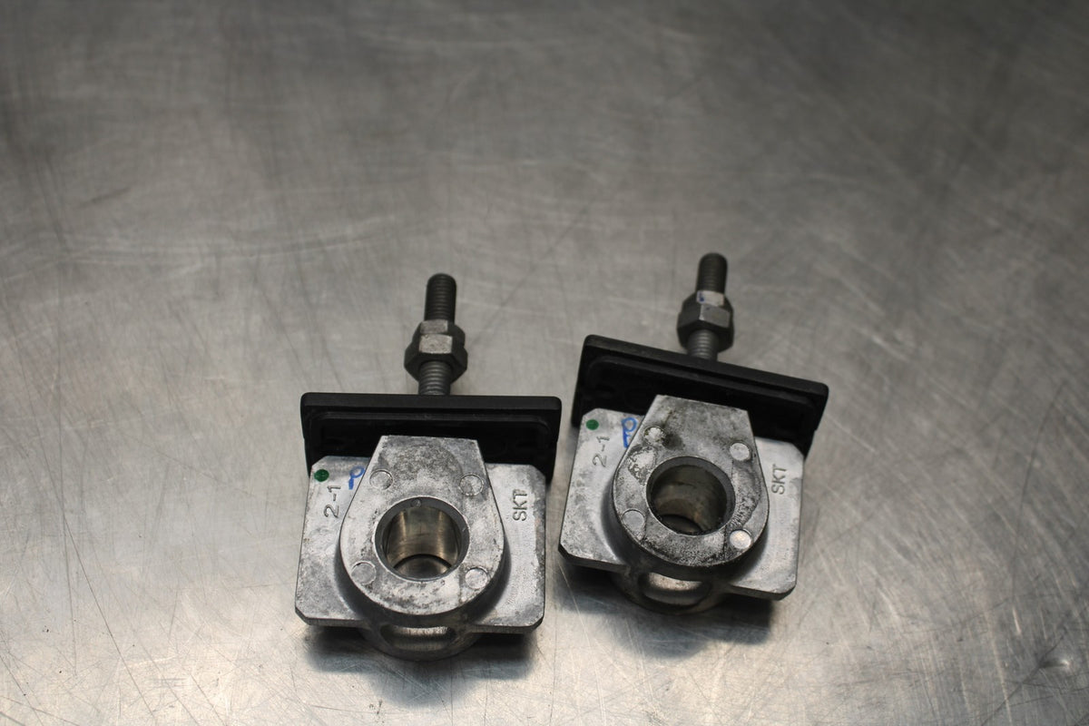 24-25 KAWASAKI ELIMINATOR 450 SWINGARM CHAIN TENSIONER ADJUSTMENT BRACKETS BB869
