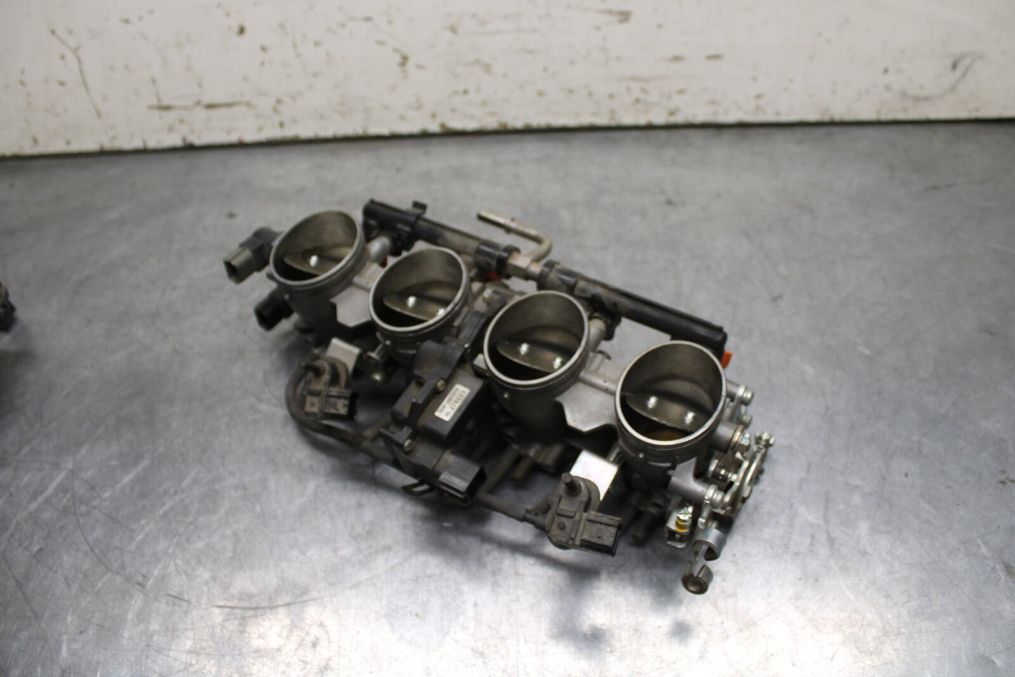 12-13 KAWASAKI Z1000 MAIN FUEL INJECTORS / THROTTLE BODIES BB743