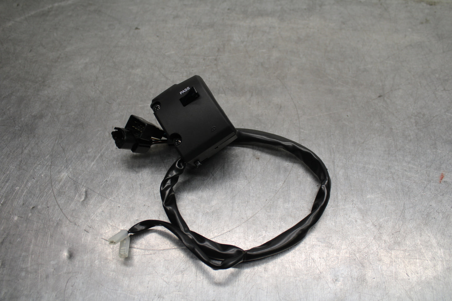 12-25 KAWASAKI NINJA ZX14R NEW!! LEFT CLIP ON HANDLE HORN SIGNALS SWITCH BB757