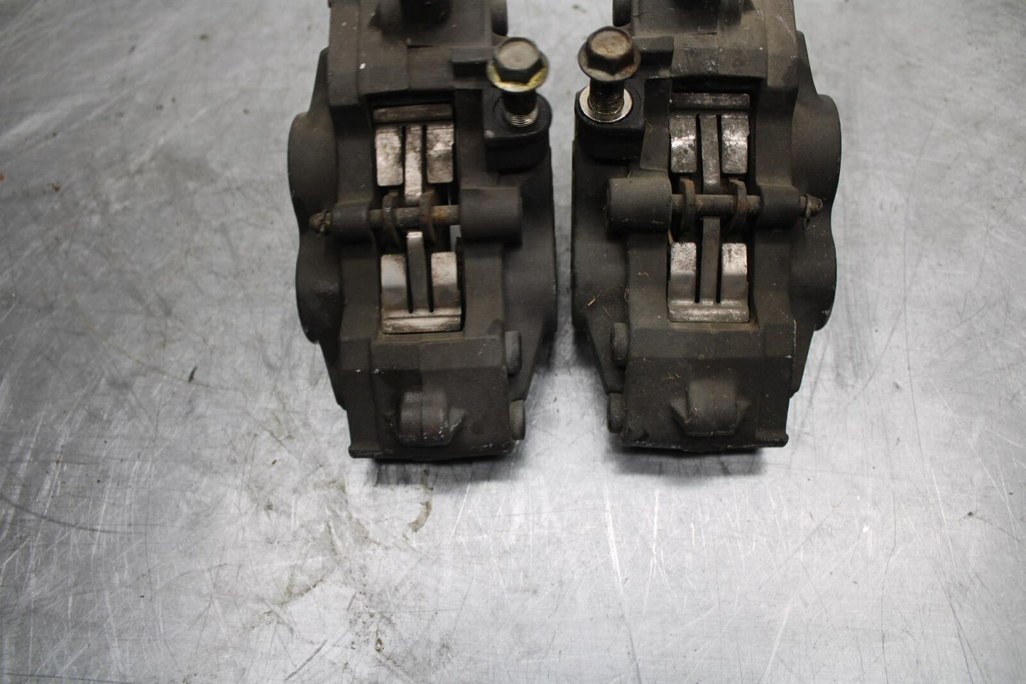 91-92 SUZUKI GSXR750 M RIGHT LEFT FRONT BRAKE CALIPER SET PAIR CALIPERS BB493