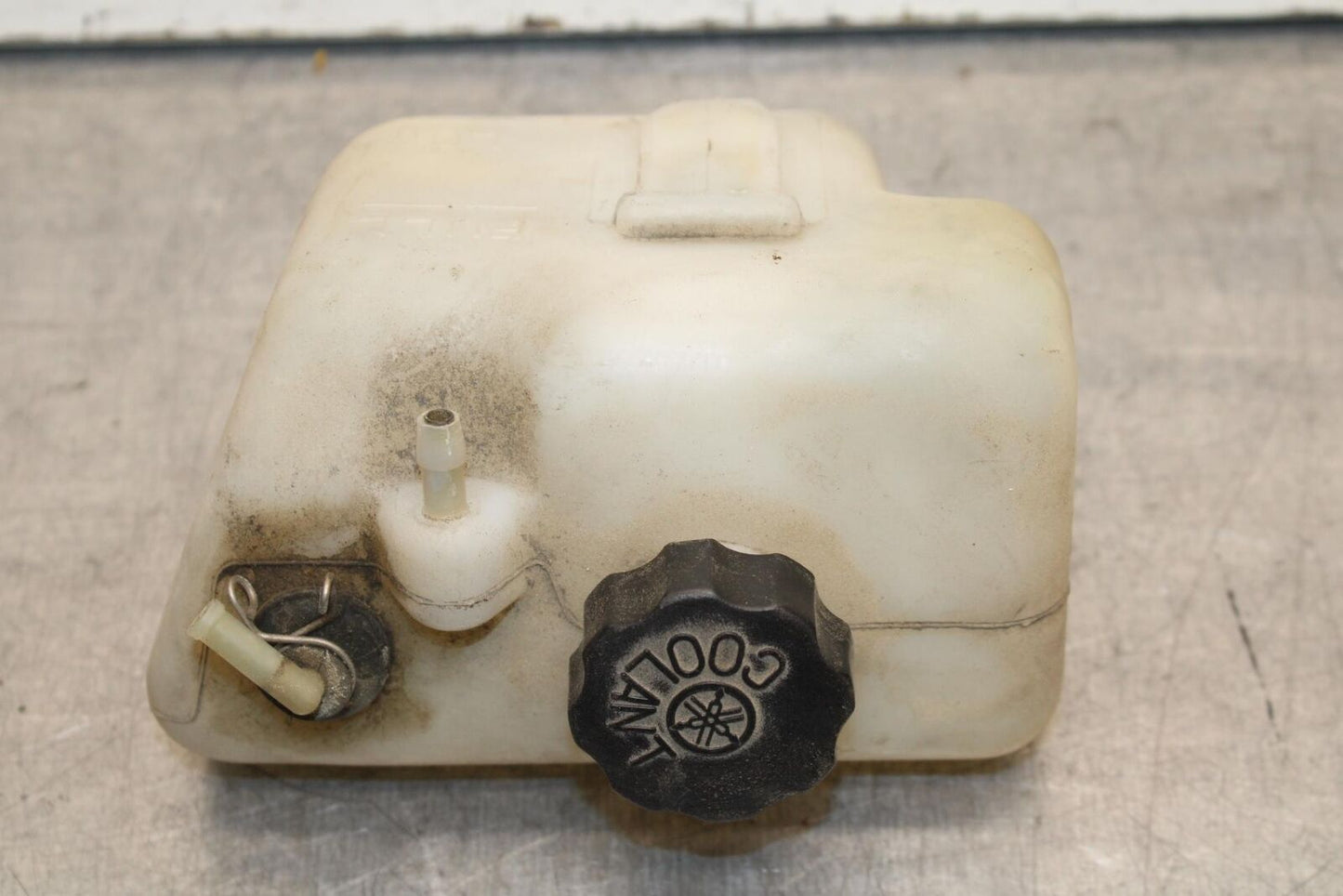 1998 Yamaha Vmax 1200 VMX1200 COOLANT WATER TANK RESERVOIR BOTTLE BB620