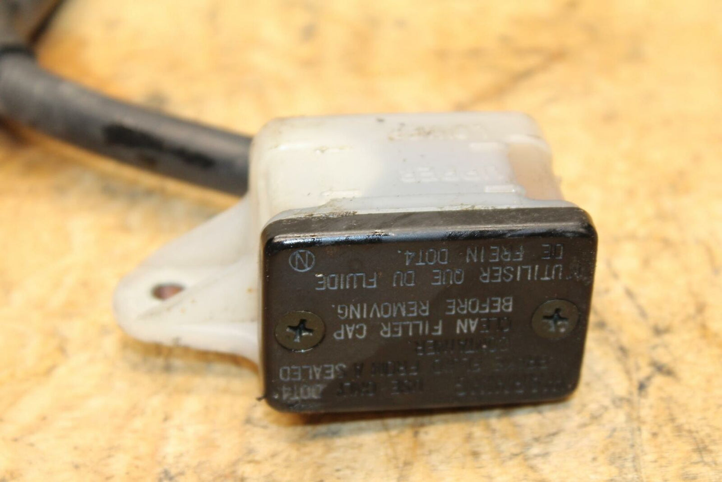98-05 HONDA SUPER HAWK 1000 VTR1000F REAR BACK BRAKE MASTER CYLINDER W RES BB341