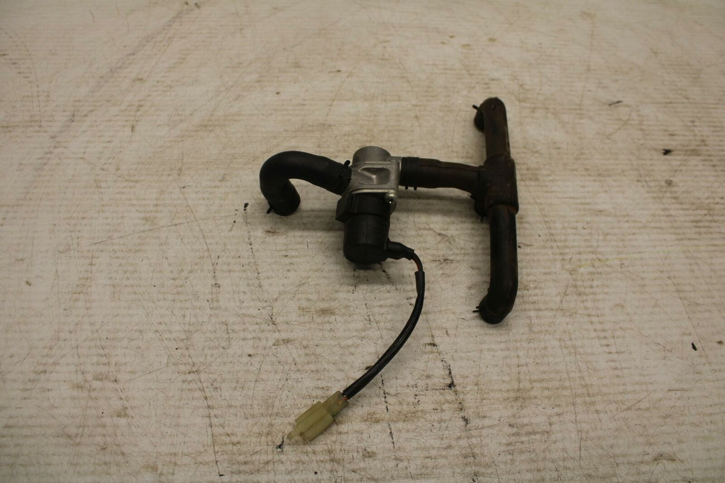 08-11 TRIUMPH SPEED TRIPLE AIR VALVE SOLENOID TOP ENGINE SWITCH SENSOR BB366