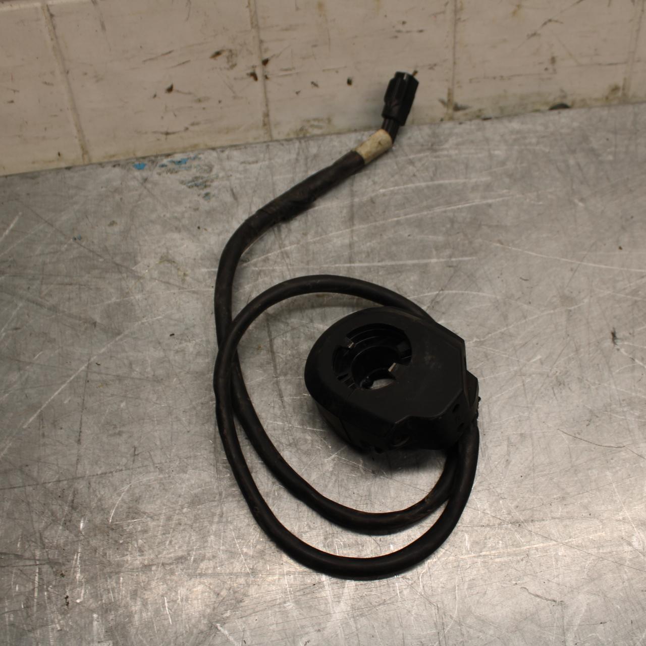 17-21 TRIUMPH STREET TRIPPLE R ABS THROTTLE CABLE LINE HOUSING GUIDE bb452