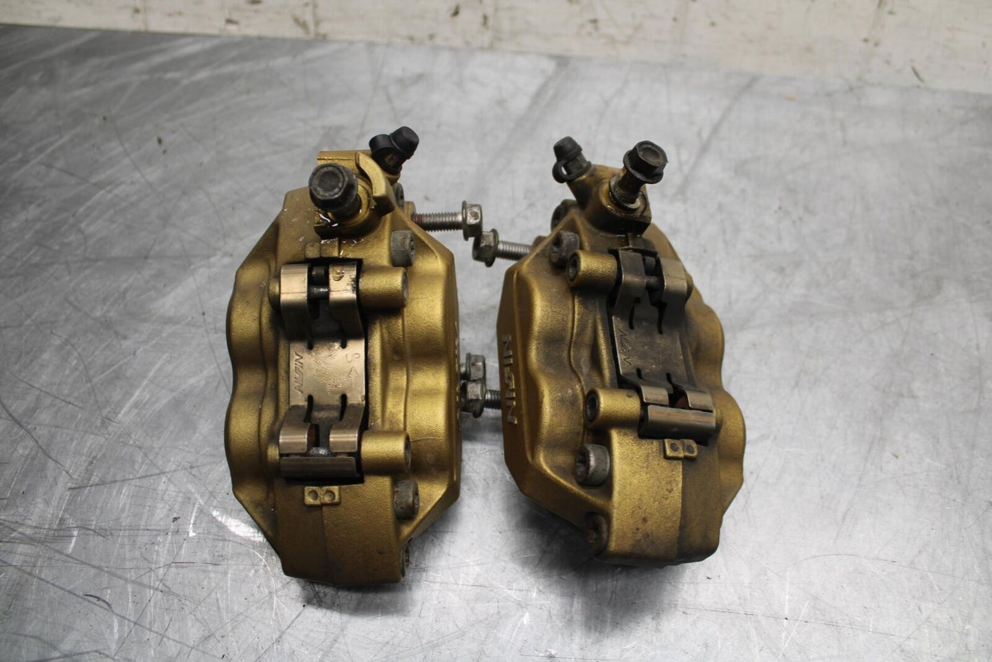 02-03 HONDA CBR900RR 954 RIGHT LEFT FRONT BRAKE CALIPER SET PAIR CALIPERS BB497