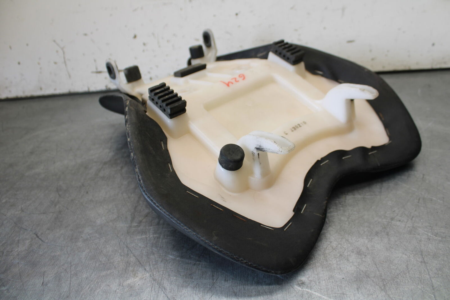 05-06 HONDA CBR600RR FRONT DRIVERS SEAT PAD SADDLE PILLION BB624