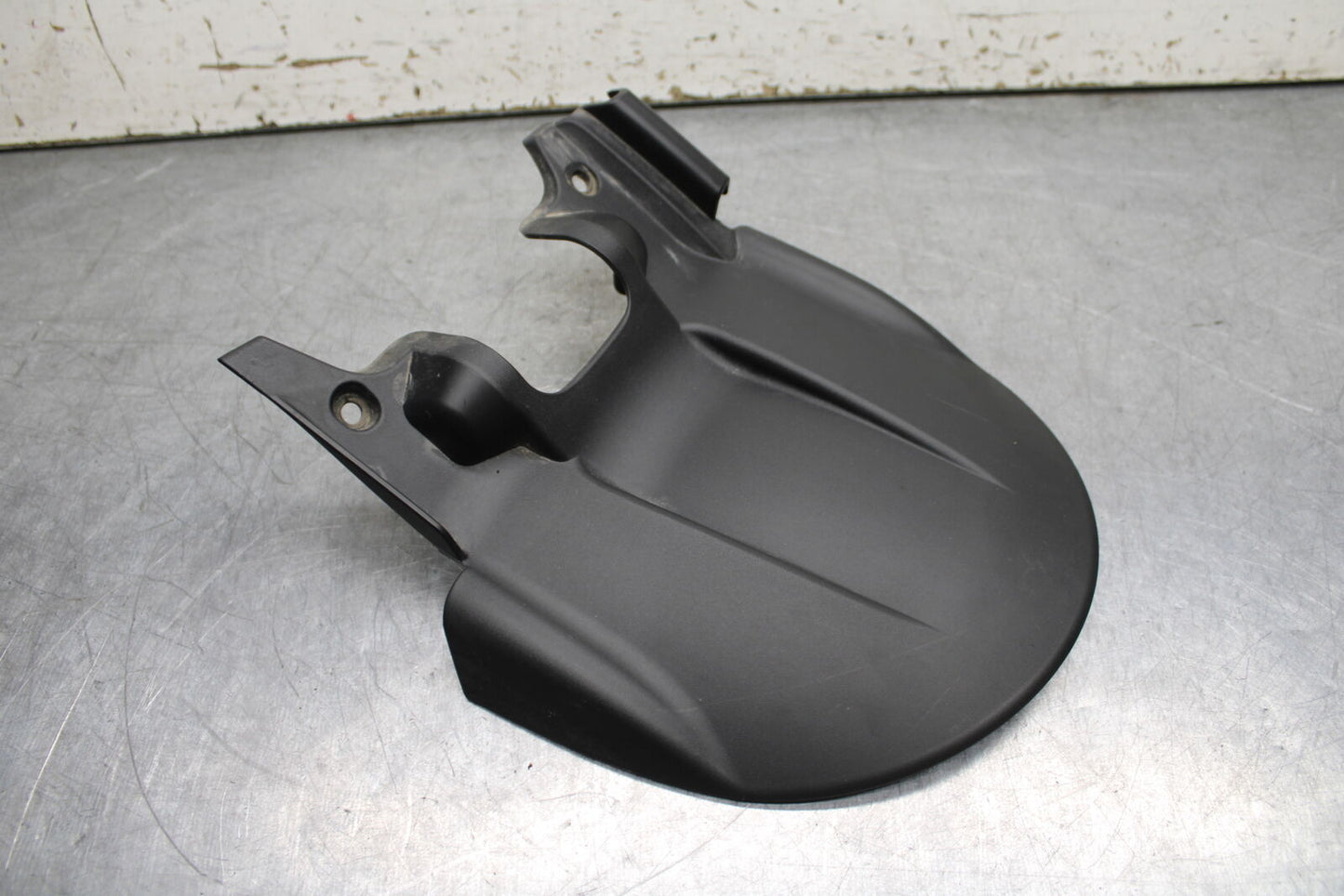 21-24 APRILIA TUONO 660 FACTORY REAR BACK WHEEL TIRE HUGGER FENDER BB733