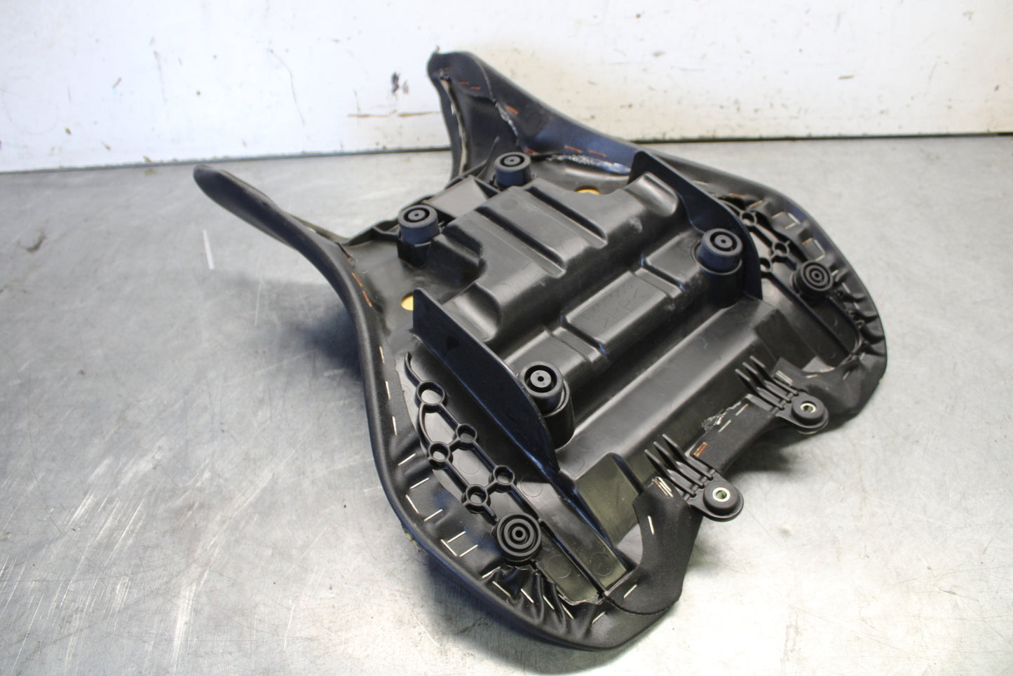 21-24 YAMAHA MT-07 FRONT DRIVERS SEAT PAD SADDLE PILLION BB662