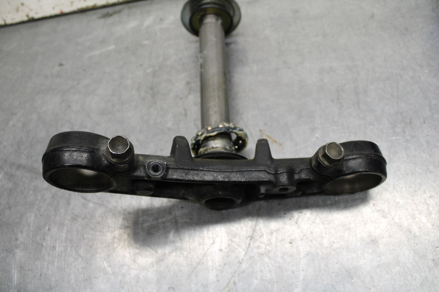 01-06 HONDA CBR600F4I FRONT FORKS CLAMP LOWER TRIPLE TREE STEM BB115