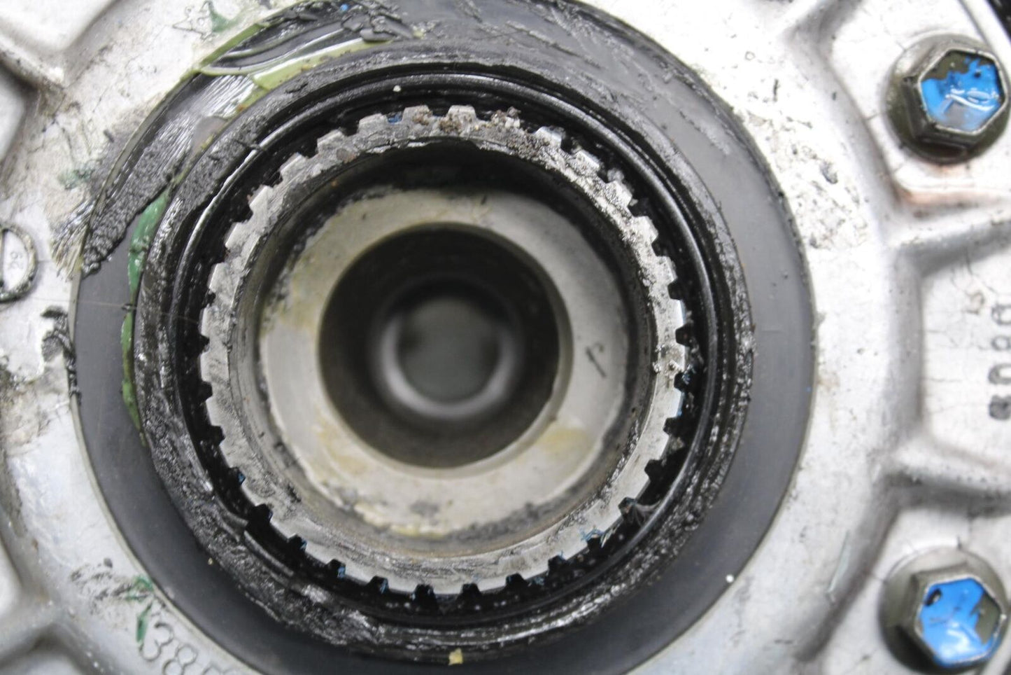 2004 Suzuki Intruder 1500 VL1500 FINAL DRIVE GEAR DIFFERENTIAL 27300-10813 BB573