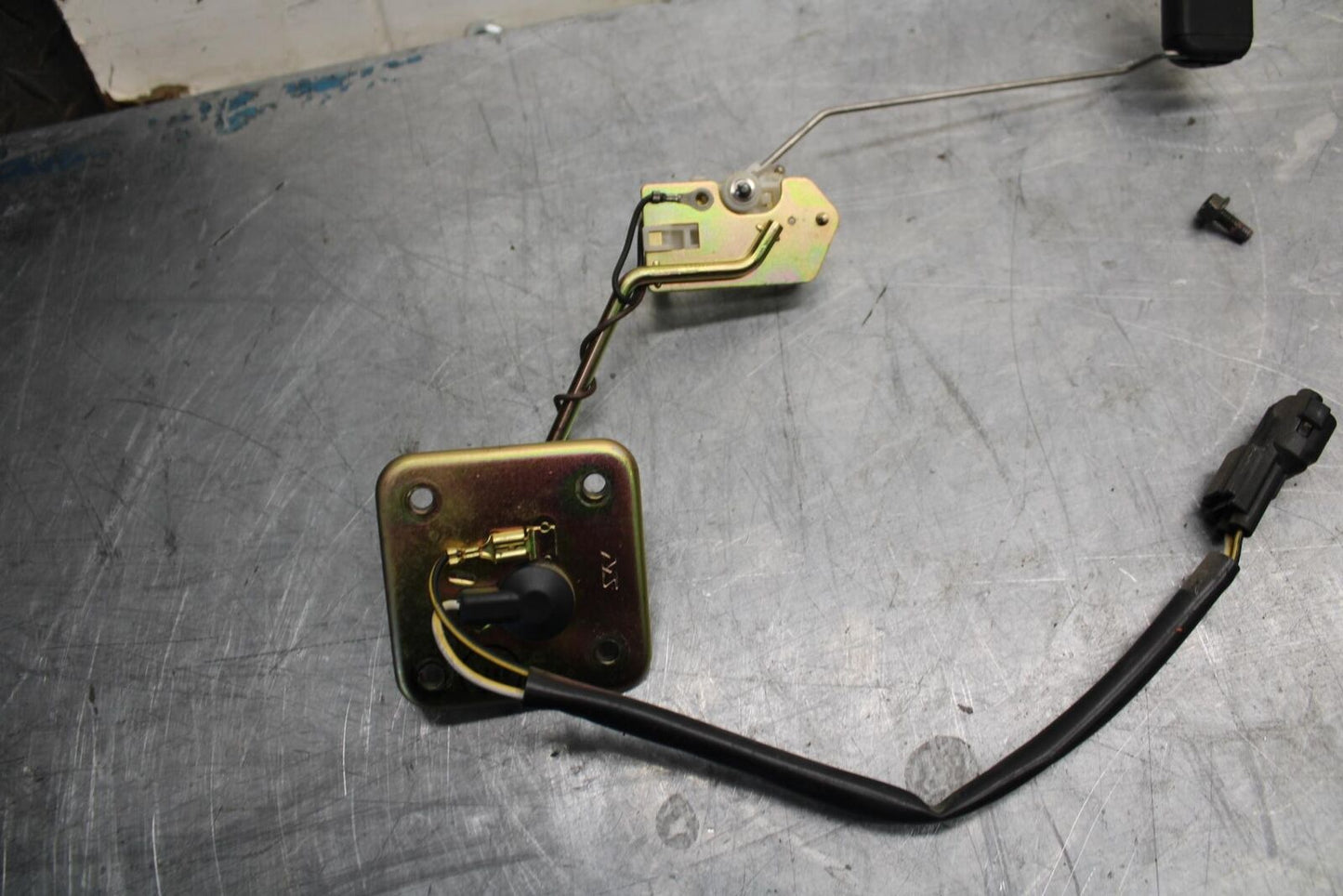 03 KAWASAKI ZX12R FUEL LEVEL GAS PETROL SENDER UNIT BB472