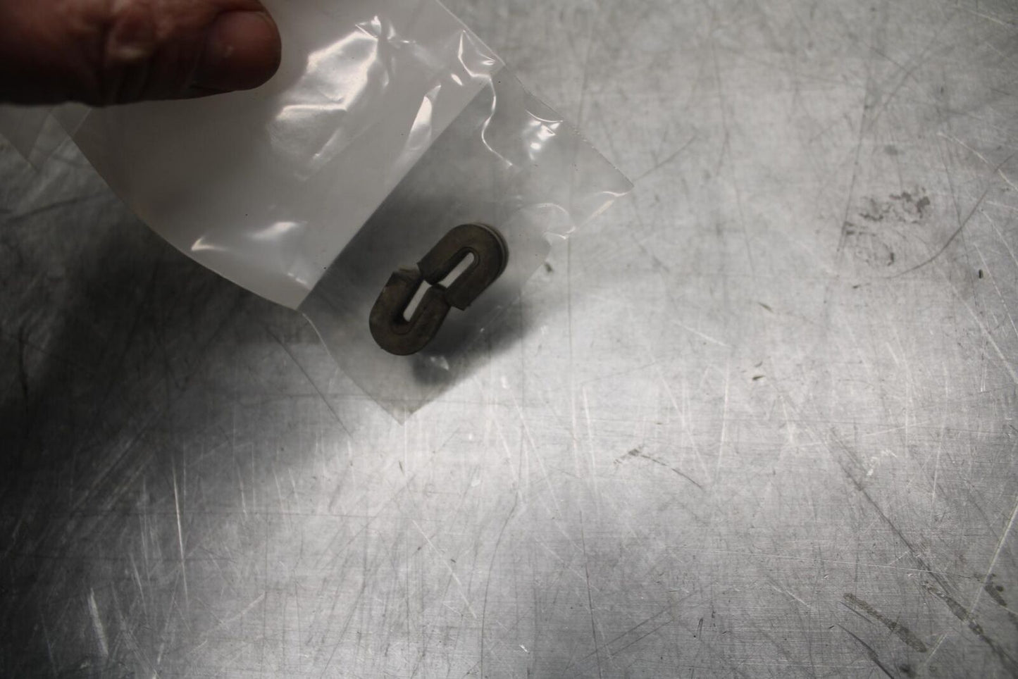 91-92 SUZUKI GSXR750 M OIL COOLER RUBBERS BB493
