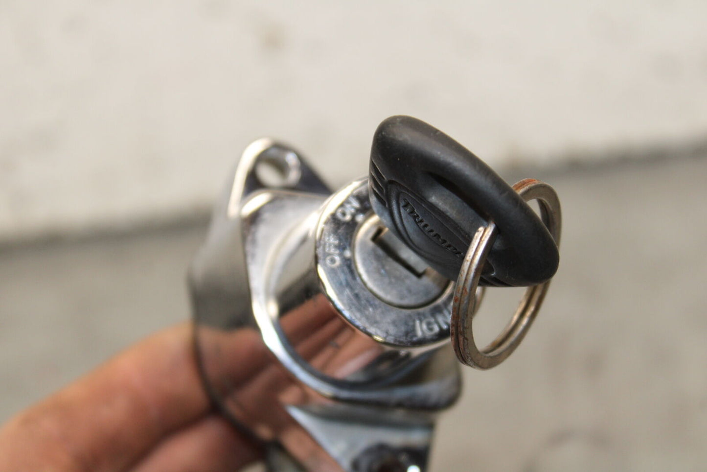 14-16 TRIUMPH AMERICA LT IGNITION LOCK W KEY BB720