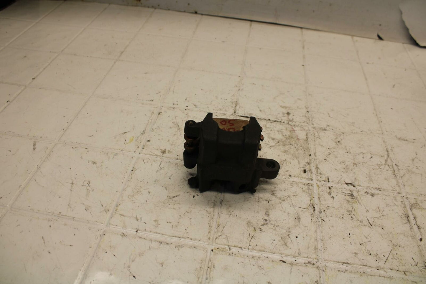 06-07 SUZUKI BANDIT 1200S ABS RIGHT FRONT BRAKE CALIPER BB21