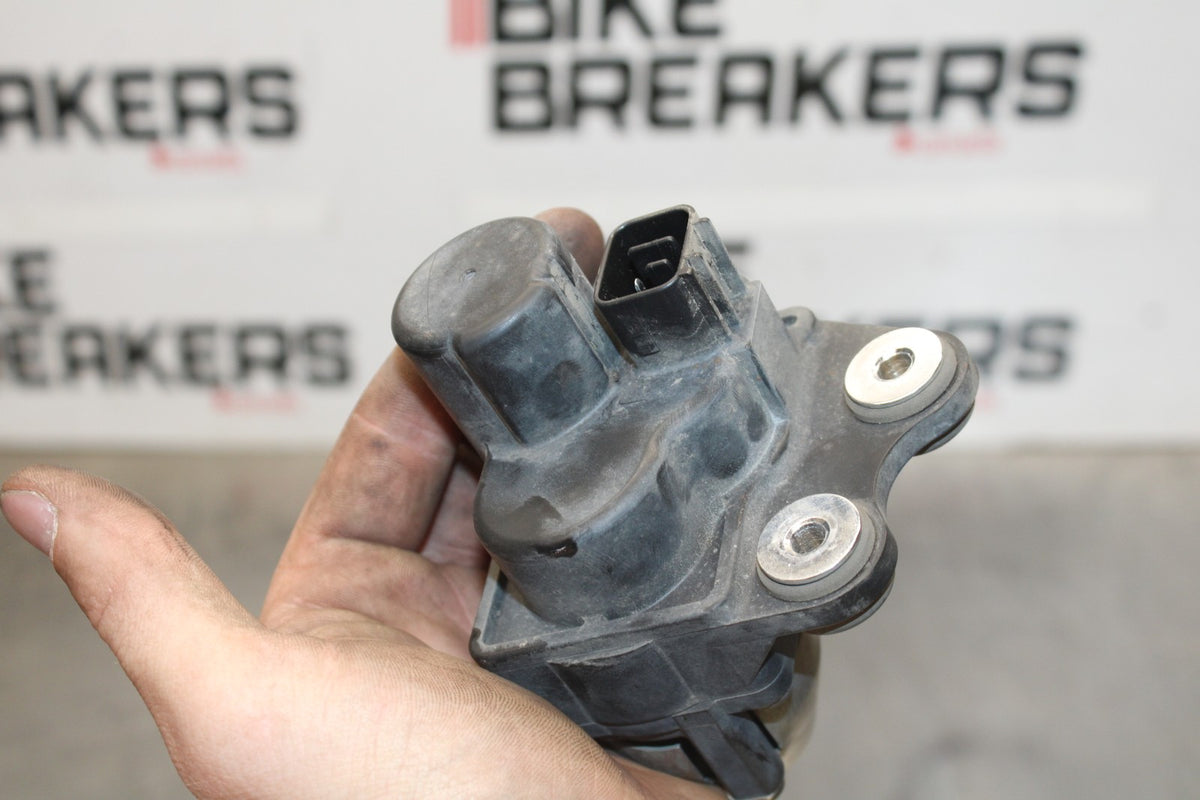 03 YAMAHA YZF R1 EXHAUST VALVE SERVO MOTOR BB895