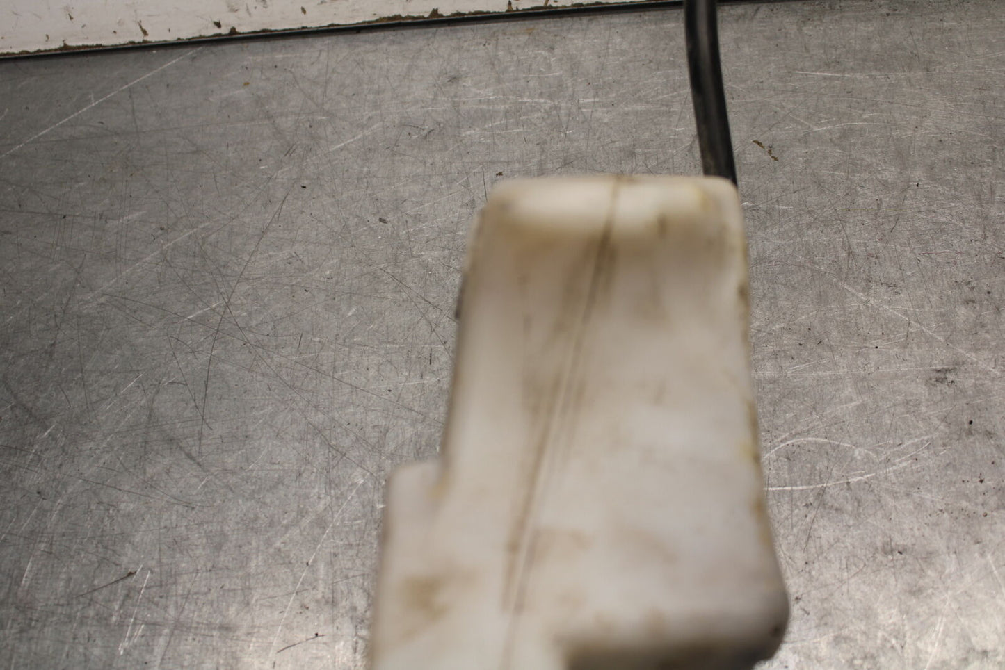 09-11 TRIUMPH DAYTONA 675 COOLANT WATER TANK RESERVOIR BOTTLE BB652
