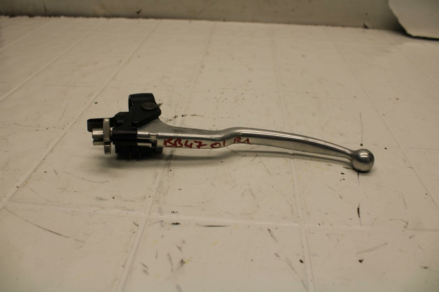 01 YAMAHA YZF R1 CLUTCH PERCH MOUNT WITH LEVER BB25