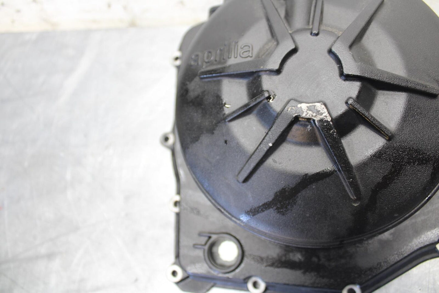 2010 Aprilia RSV1000R CLUTCH SIDE ENGINE MOTOR COVER BB513