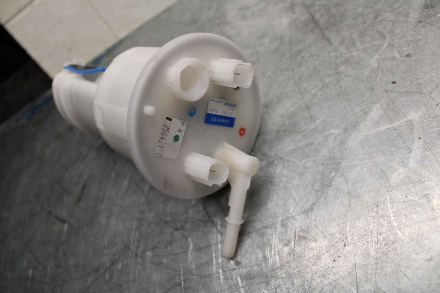 17-21 TRIUMPH STREET TRIPPLE R ABS FUEL PUMP GAS PETROL SENDER UNIT bb452