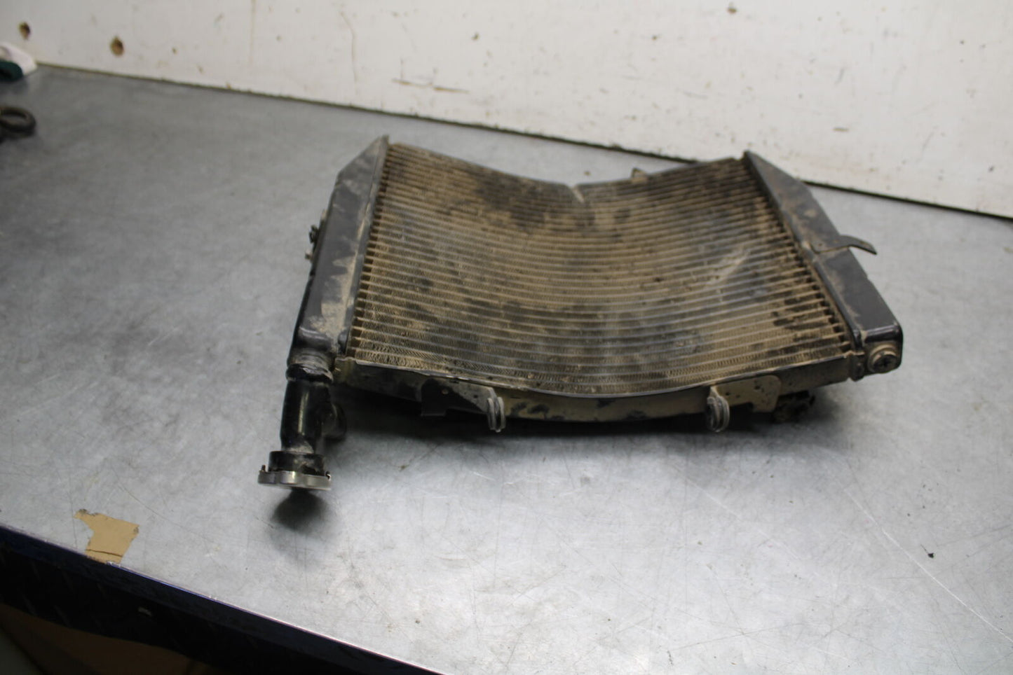 09-11 TRIUMPH DAYTONA 675 ENGINE RADIATOR MOTOR COOLER COOLING RADIATER BB652