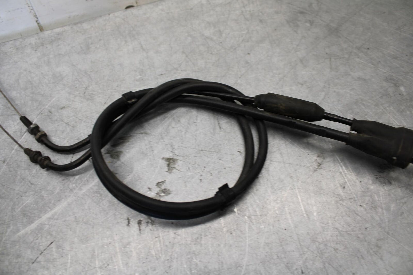 2006 Triumph Daytona 675 Triple THROTTLE CABLES LINES BB434