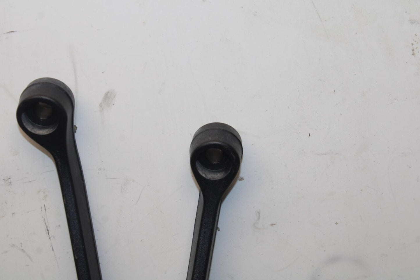 2016 BMW S1000R ABS REAR BACK PASSENGER PEG SET PAIR BB604