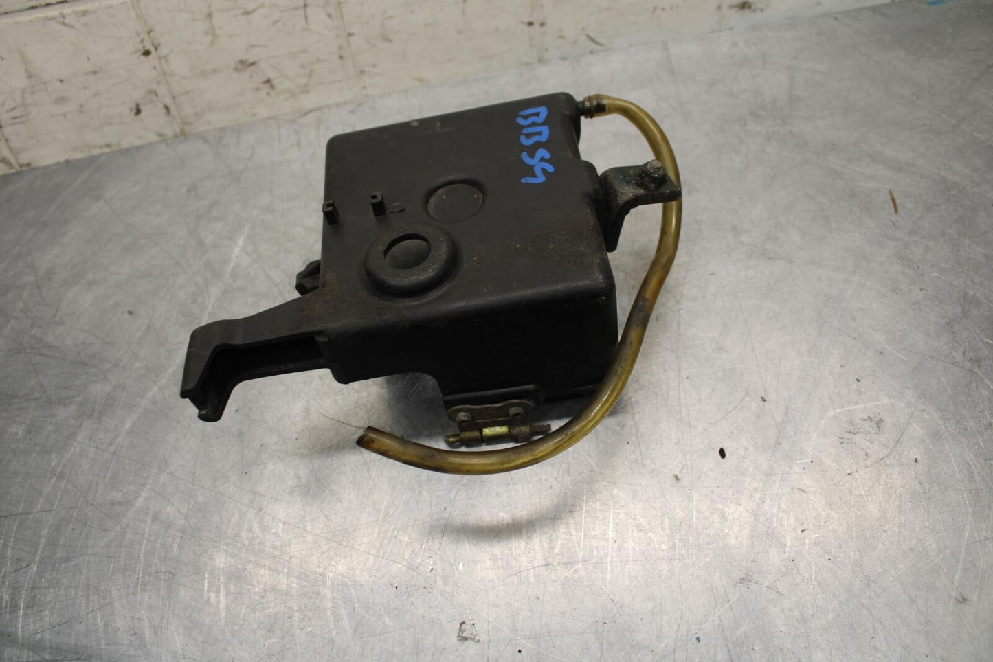 85-88 HONDA NS400R NC19 NSR400 NS400RG BATTERY BOX CLAMP STRAP BB32