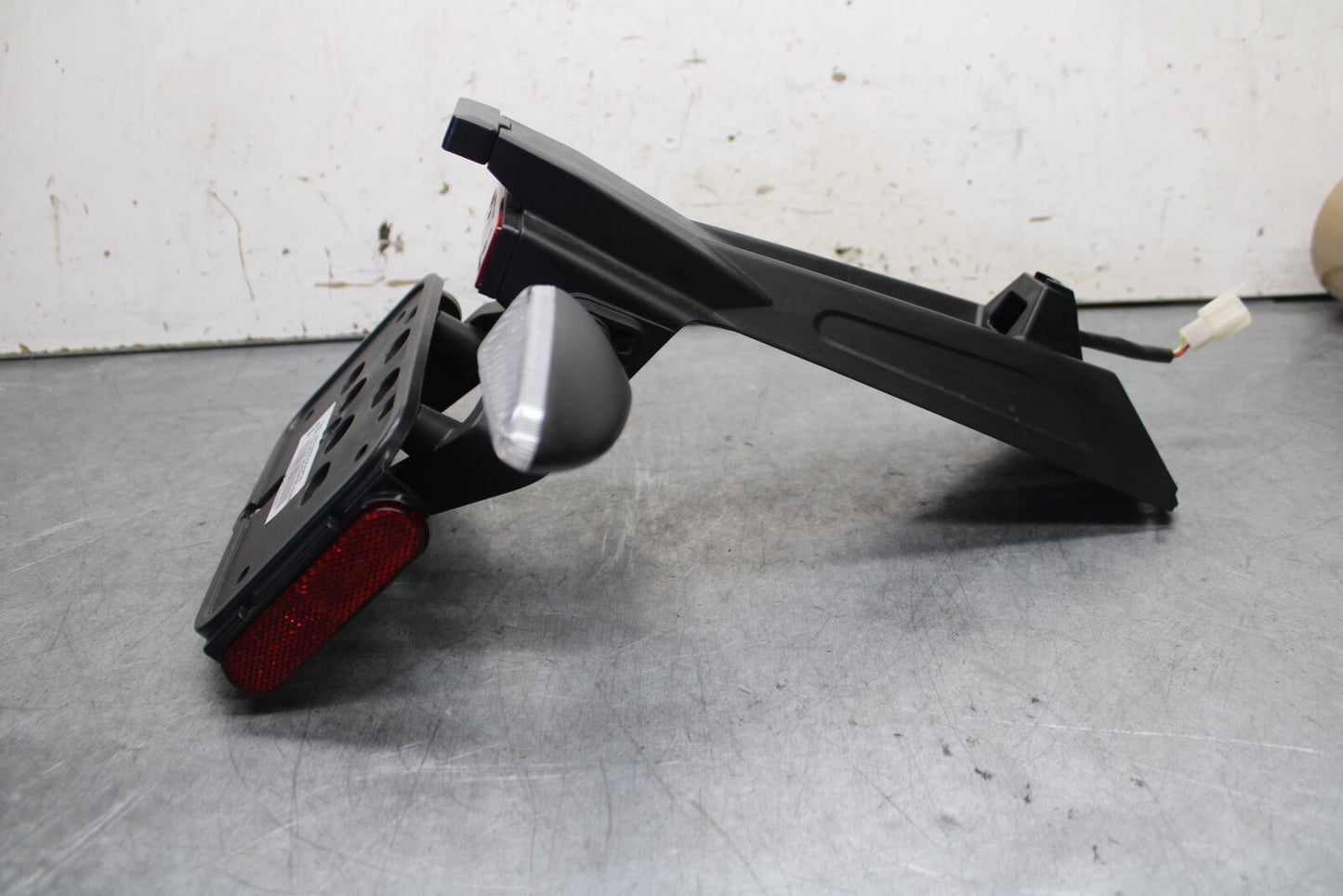 21-24 APRILIA RSV4 R REAR BACK FENDER MUD GUARD BB668