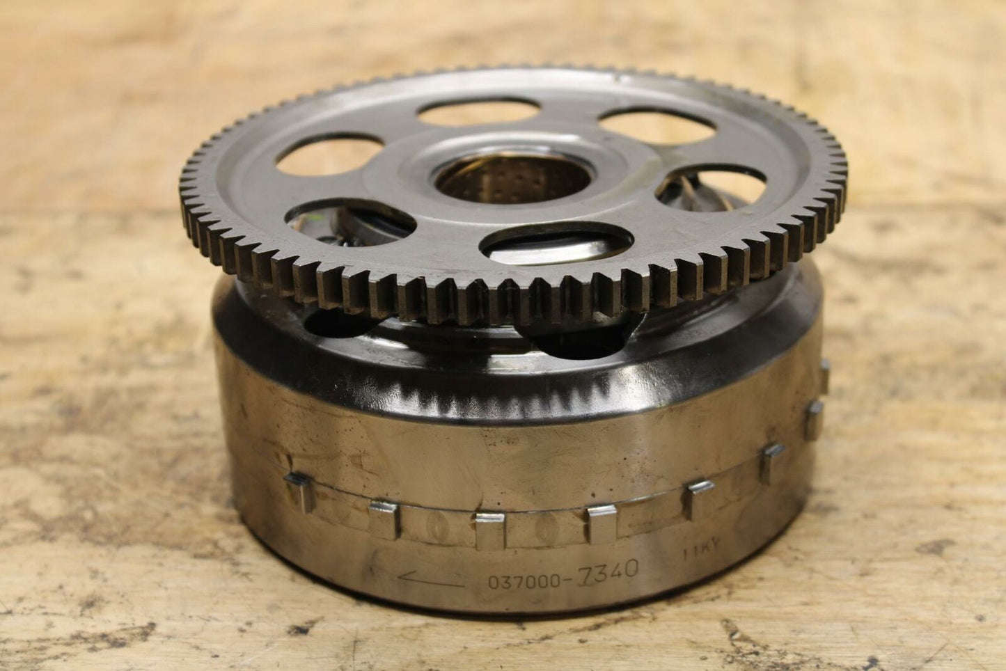 09-10 SUZUKI BOULEVARD M109R STATOR MAGNETO ALTERNATOR FLYWHEEL ROTOR BB318