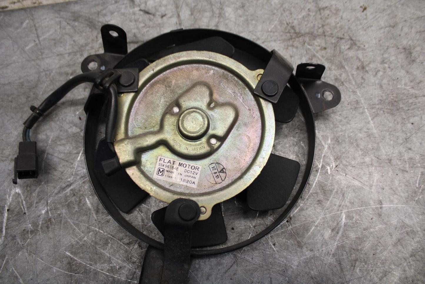 2002 Yamaha YZF R6 ENGINE RADIATOR COOLING FAN 5EB-12405-00-00 BB545