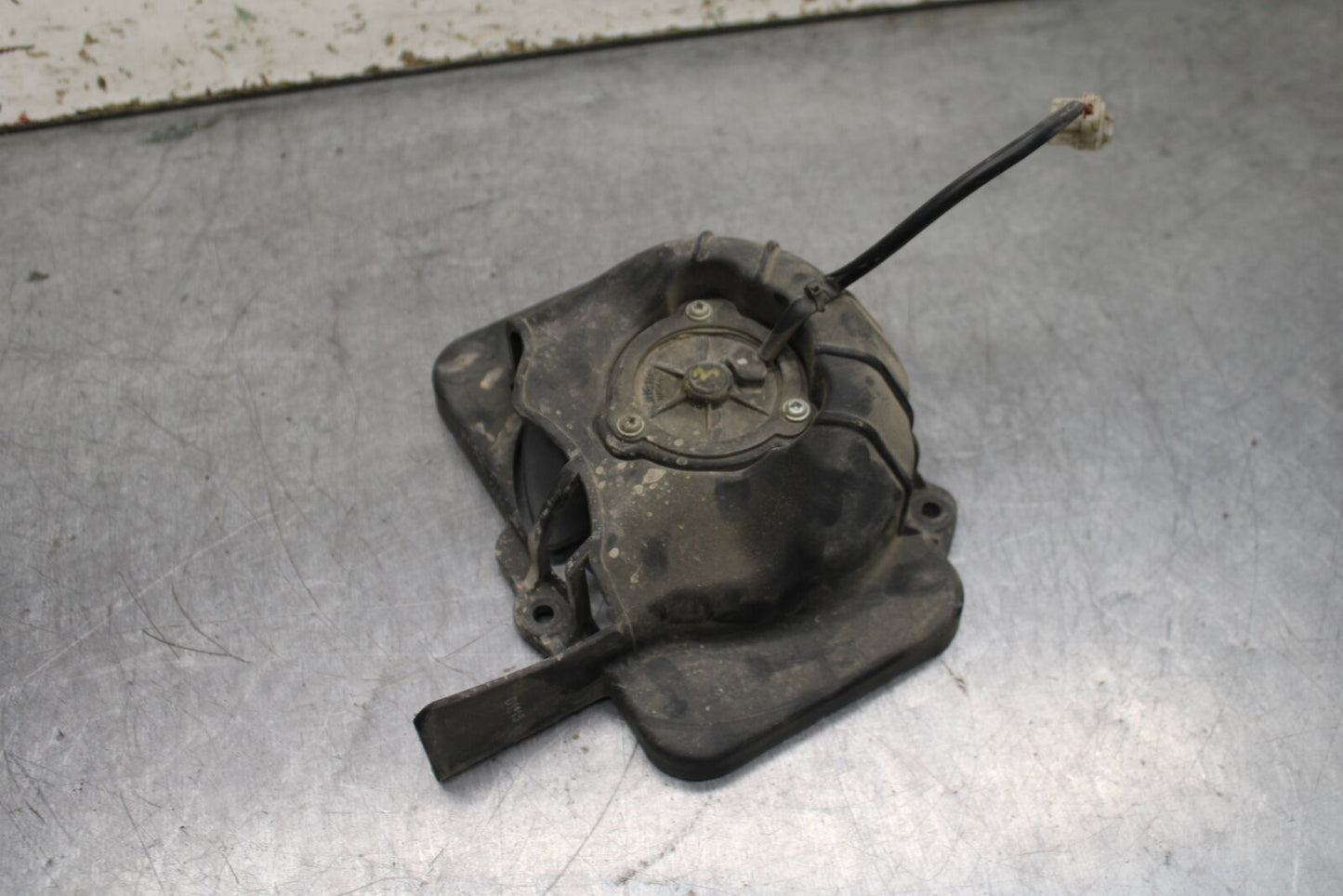13-16 KTM 390 DUKE ENGINE RADIATOR COOLING FAN BB748