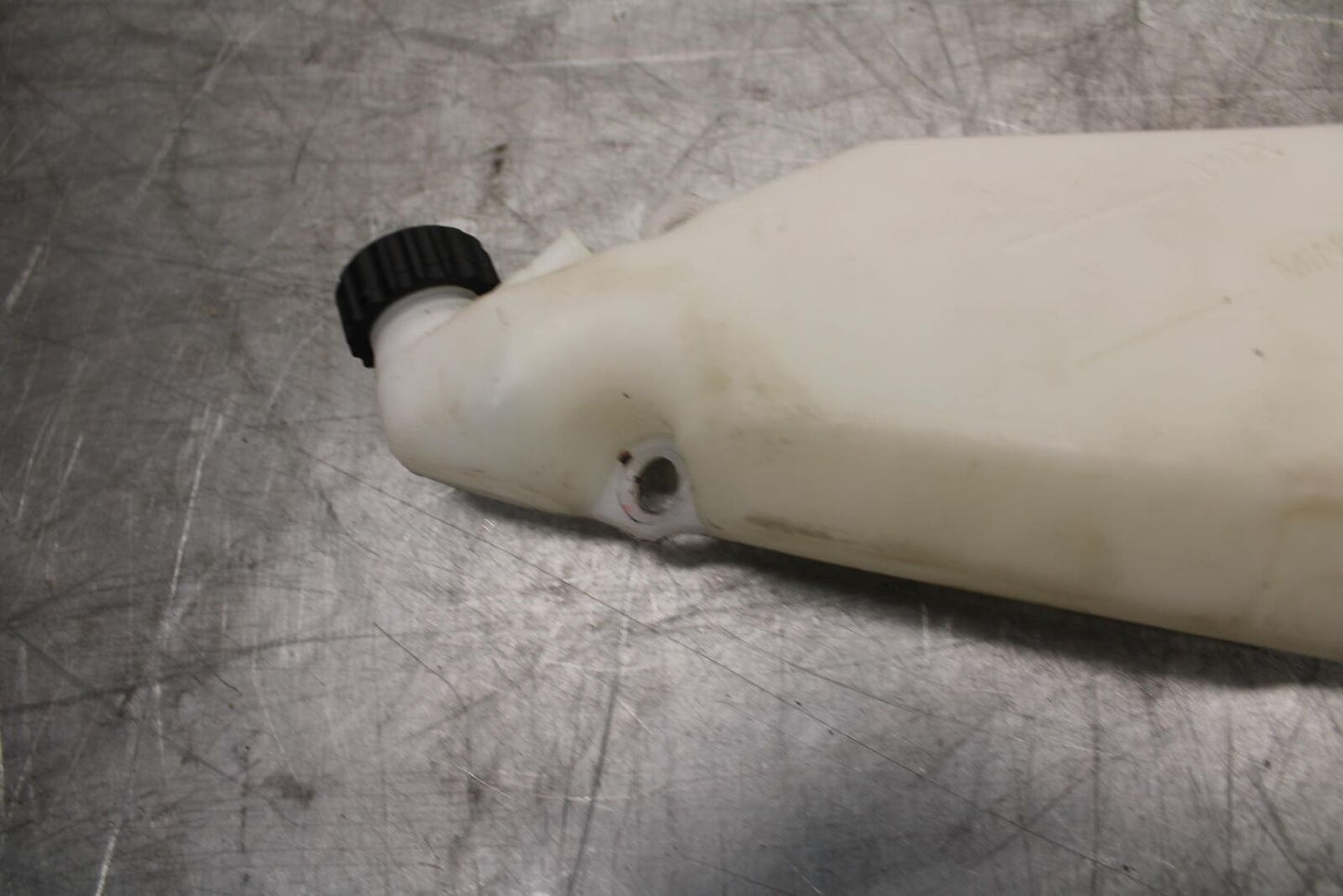 21 HUSQVARNA VITPILEN 401 COOLANT WATER TANK RESERVOIR BOTTLE BB467