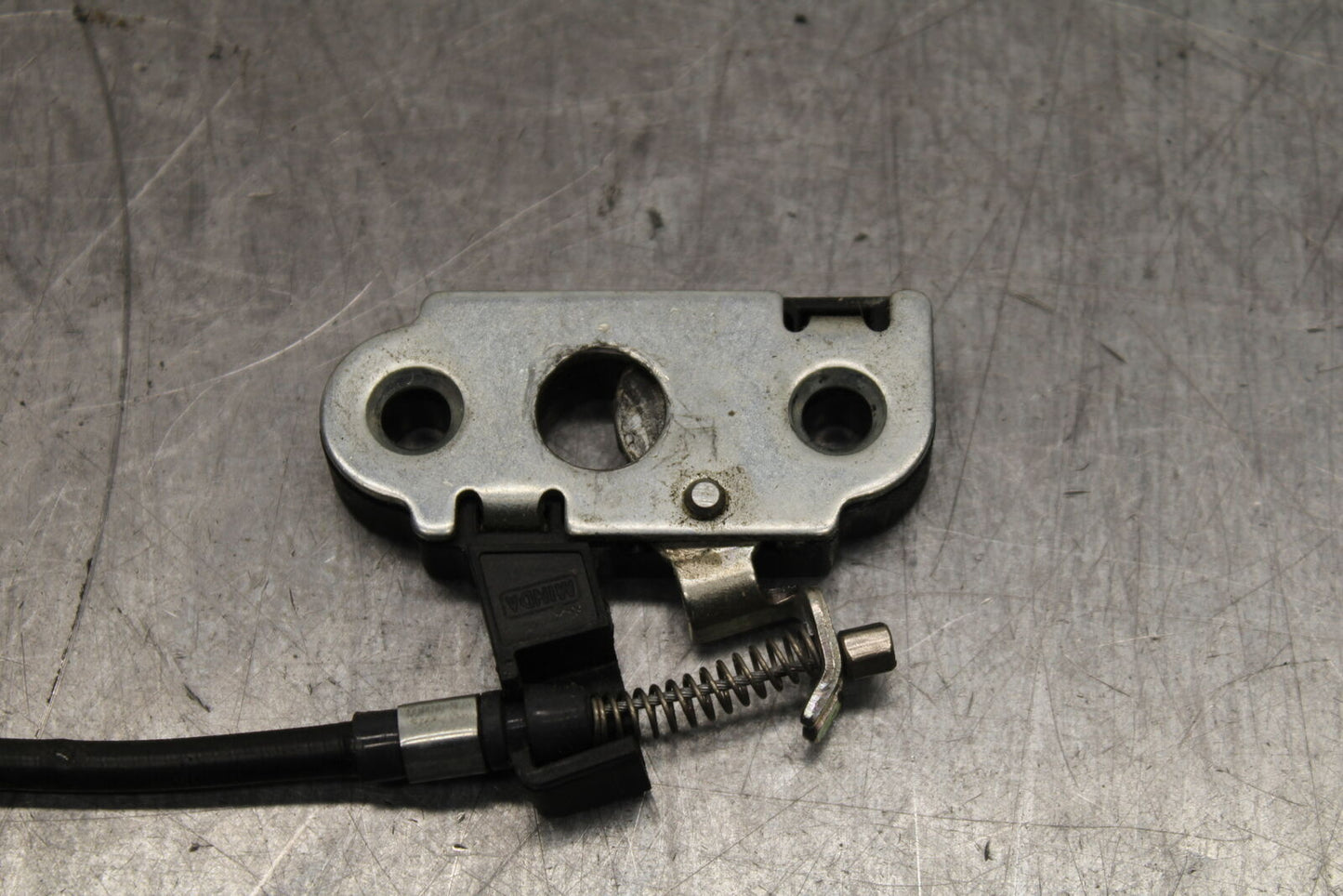 21-24 APRILIA TUONO 660 FACTORY REAR PASSENGER SEAT LATCH LOCK ASSEMBLY BB733