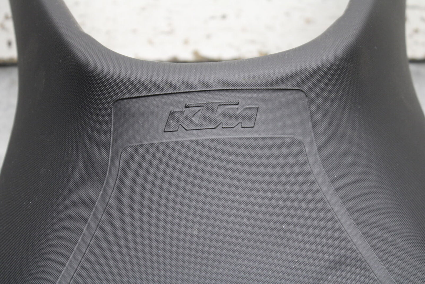 17-24 KTM 390 DUKE FRONT DRIVERS SEAT PAD SADDLE PILLION BB734
