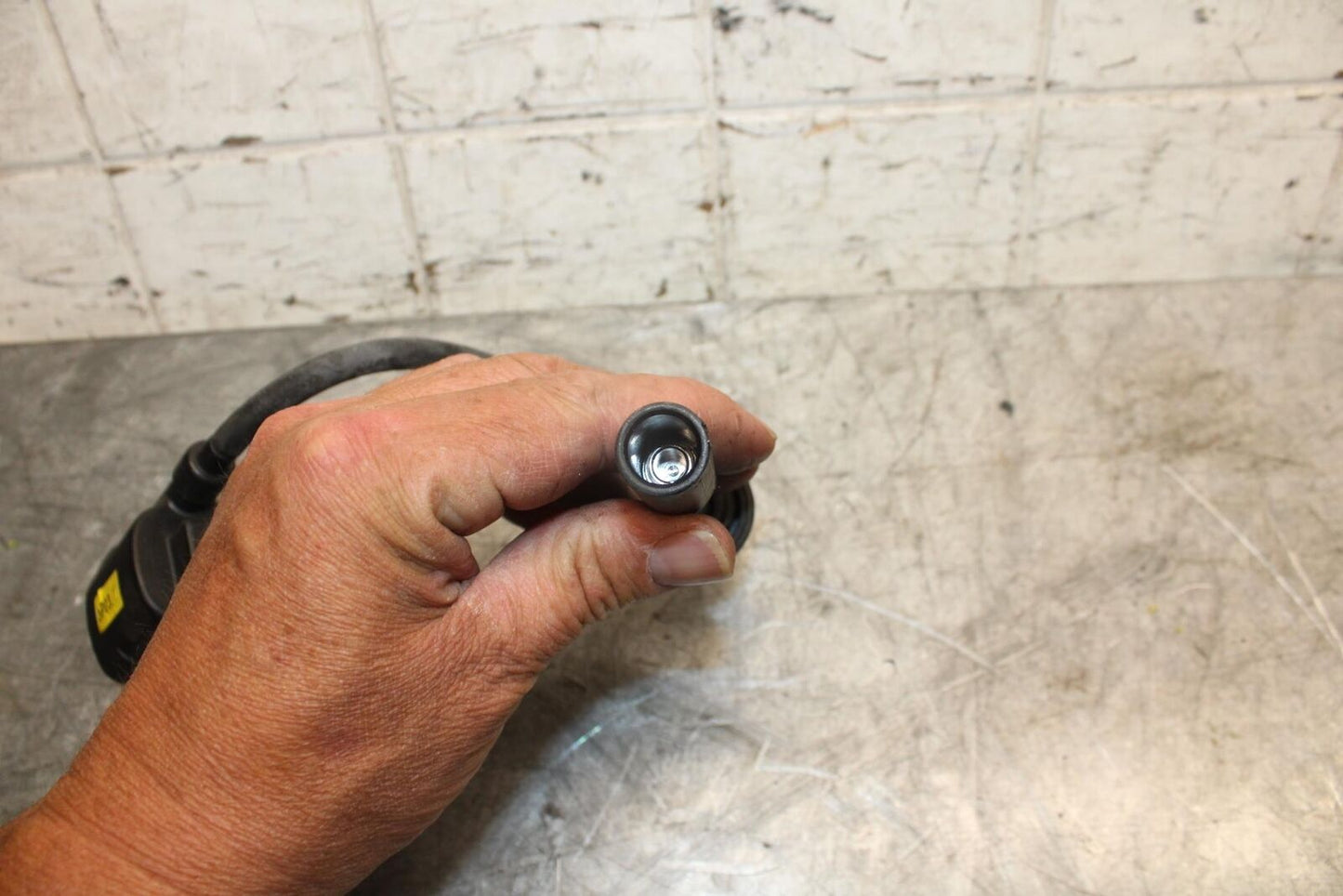 22-23 HUSQVARNA VITPILEN 401 IGNITION COIL SPARK PLUG CAP BB541