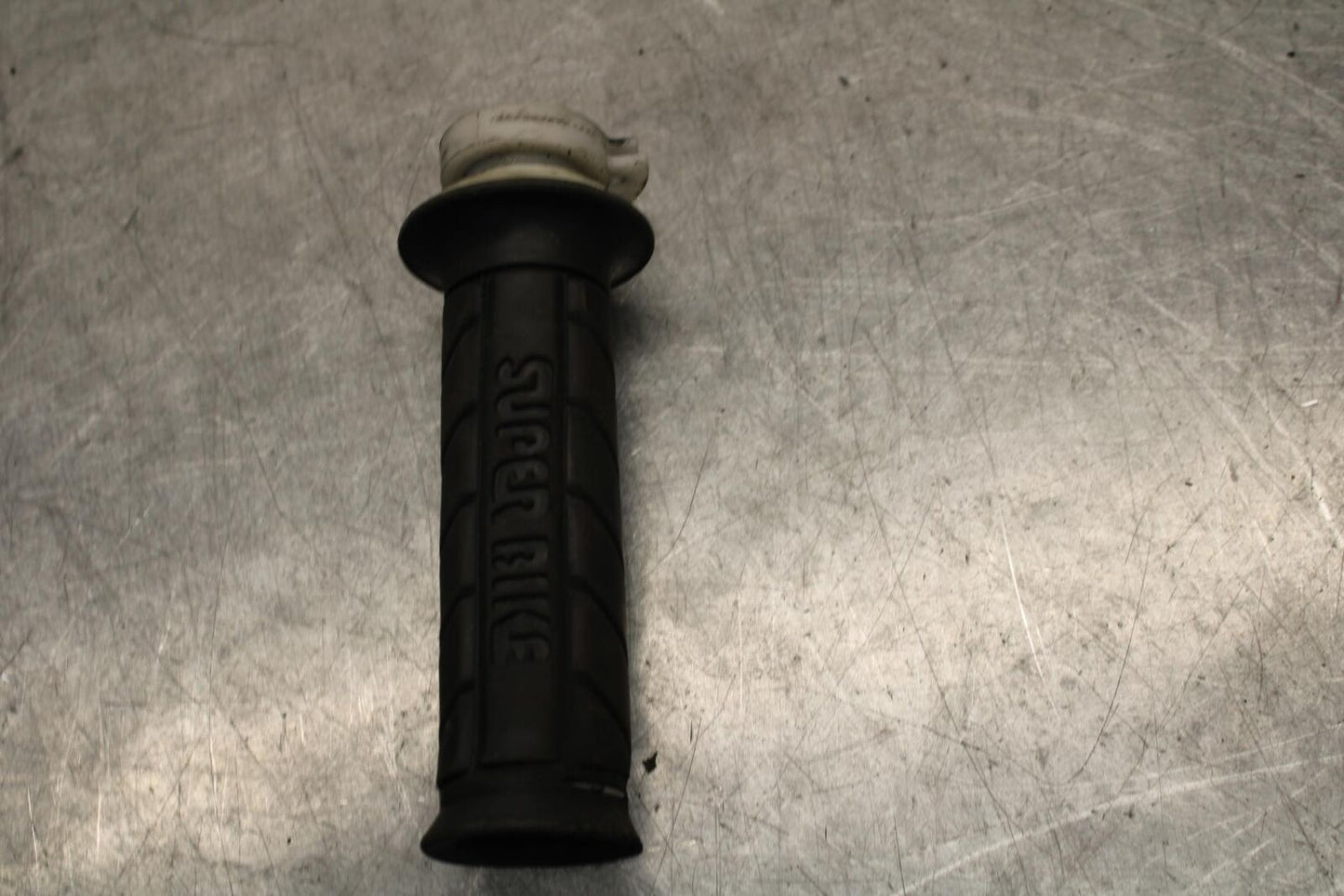 01-03 SUZUKI GSXR600 RIGHT THROTTLE GRIP BB639