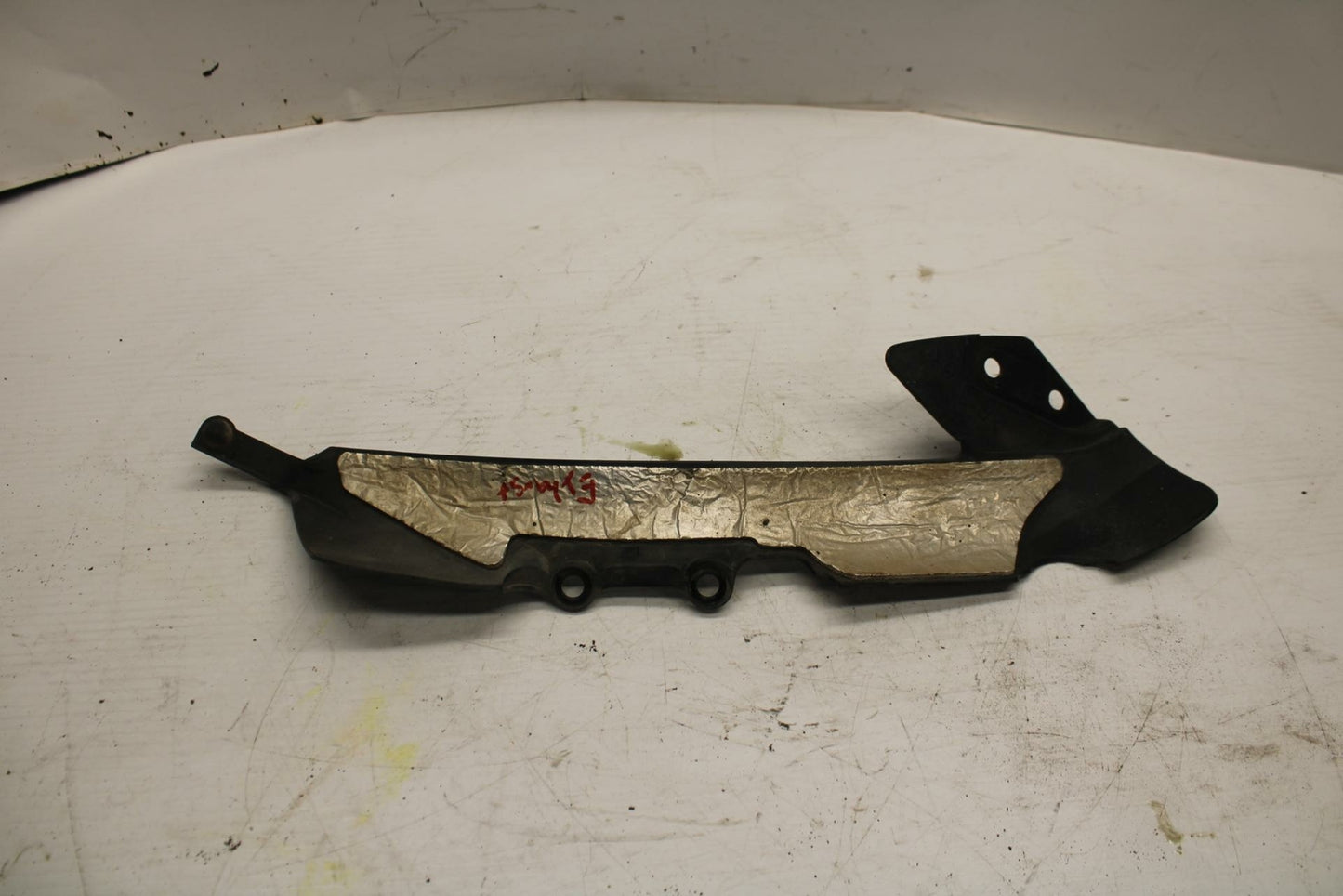 06 YAMAHA YZF R1 REAR BACK MUFFLER EXHAUST PIPE COVER HEAT SHIELD GUARD BB282