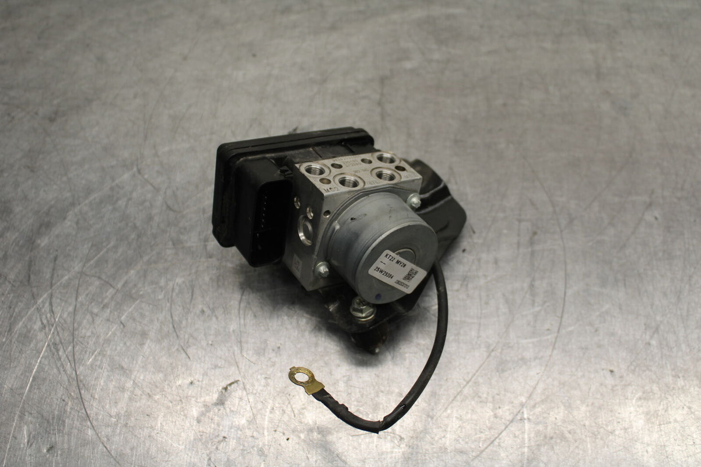17-24 KTM 390 DUKE ABS PUMP UNIT MODULE BB734