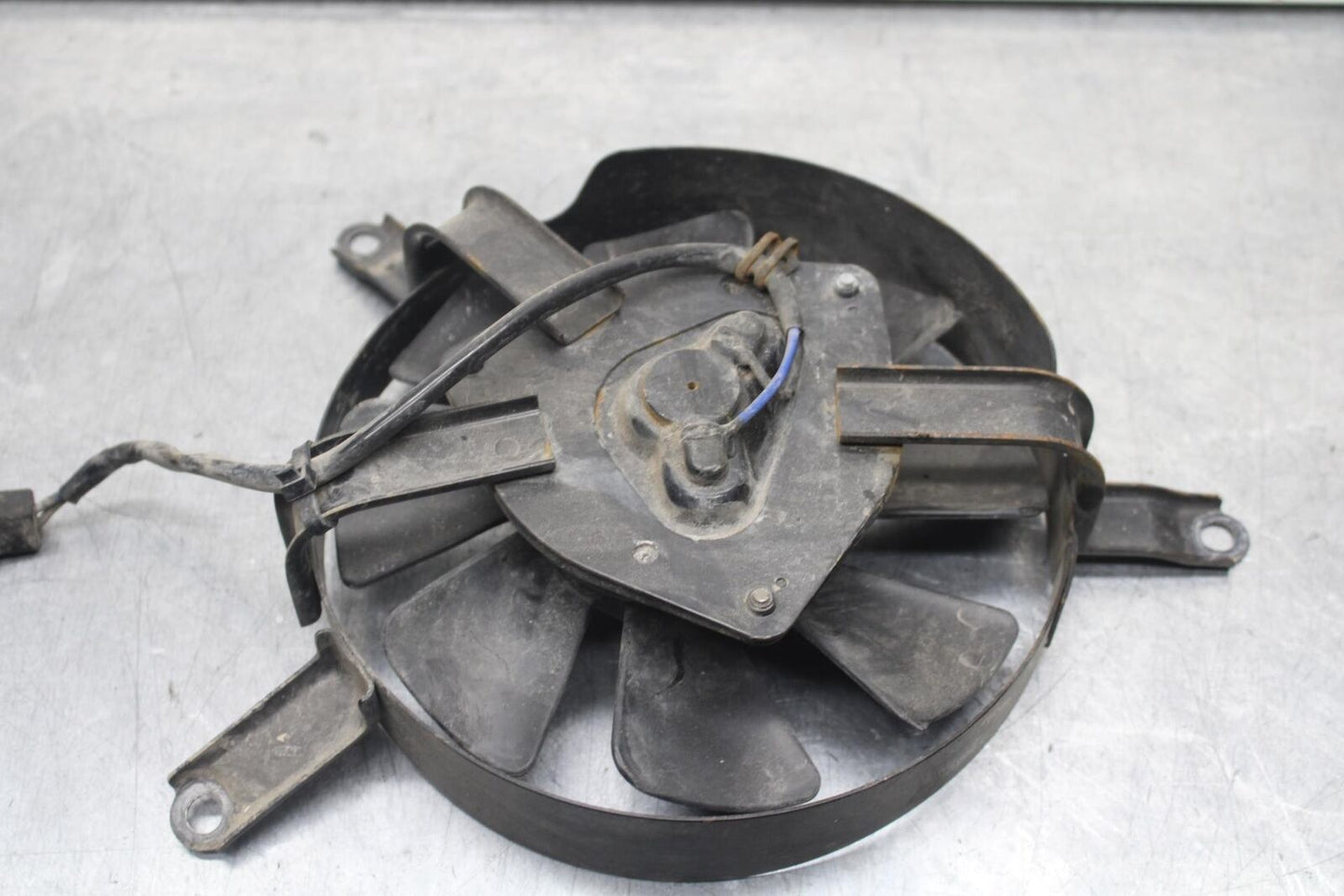1999 Suzuki GSXR600 ENGINE RADIATOR COOLING FAN 17800-33E10 BB608