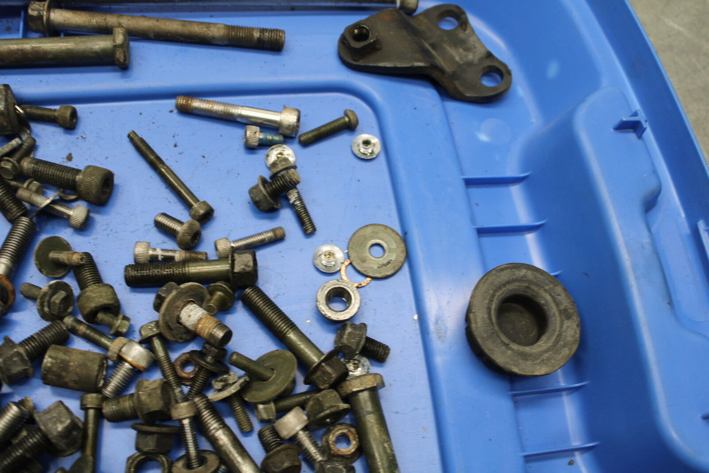 99-00 YAMAHA V STAR 1100 MOUNTING BOLTS HARDWARE MOTOR SCREWS BB711