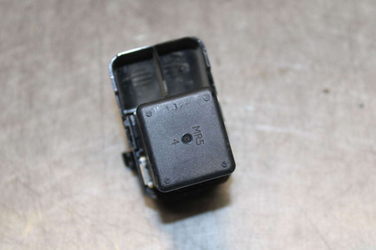 19-23 KAWASAKI NINJA ZX6R ENGINE STARTER RELAY STARTING MOTOR SWITCH BB701