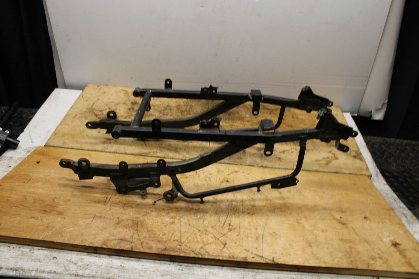 91-93 YAMAHA FZR1000 REAR SUBFRAME BACK SUB FRAME BB339