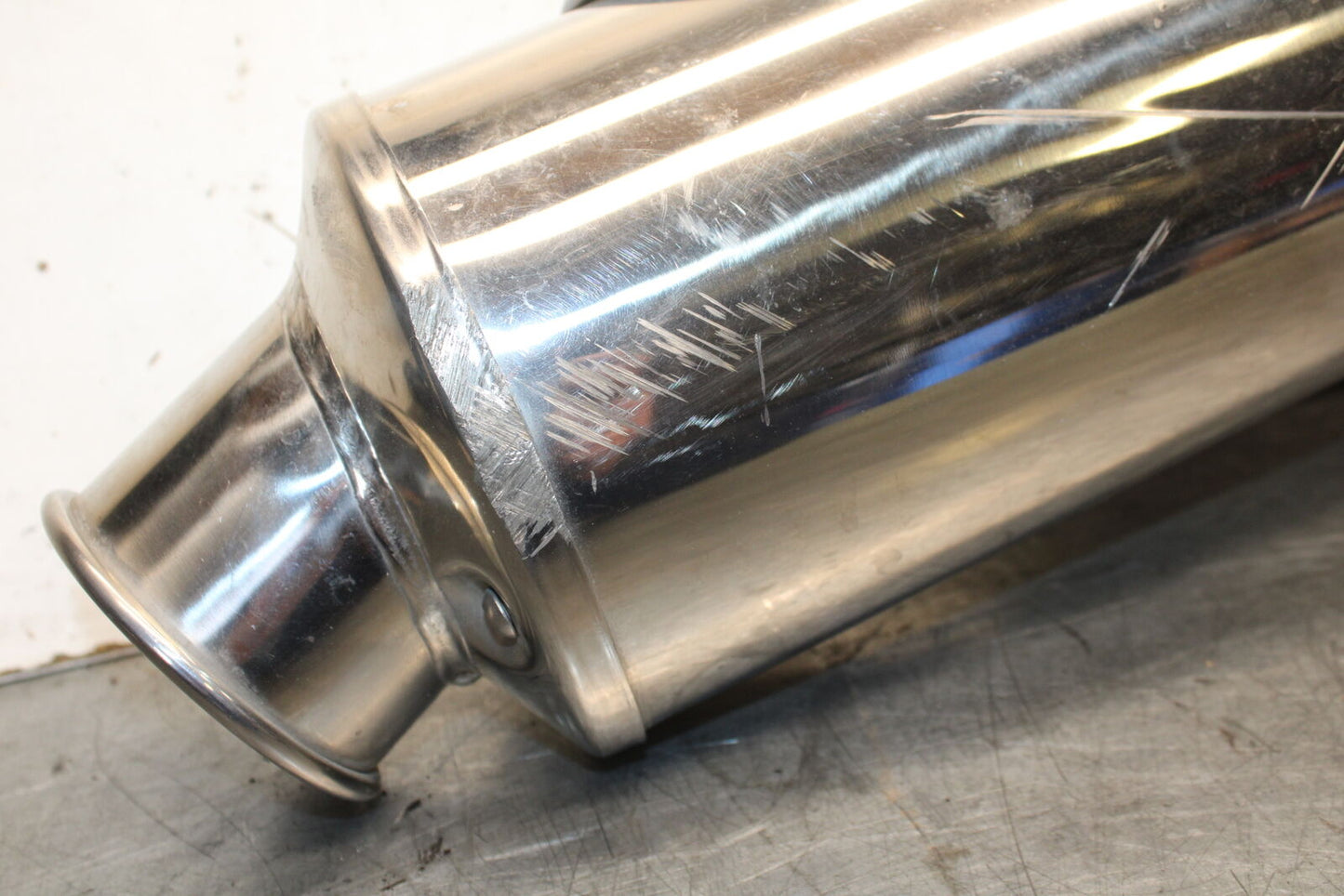 01-06 TRIUMPH TIGER 955I EXHAUST PIPE MUFFLER SLIP ON CAN SILENCER BB693