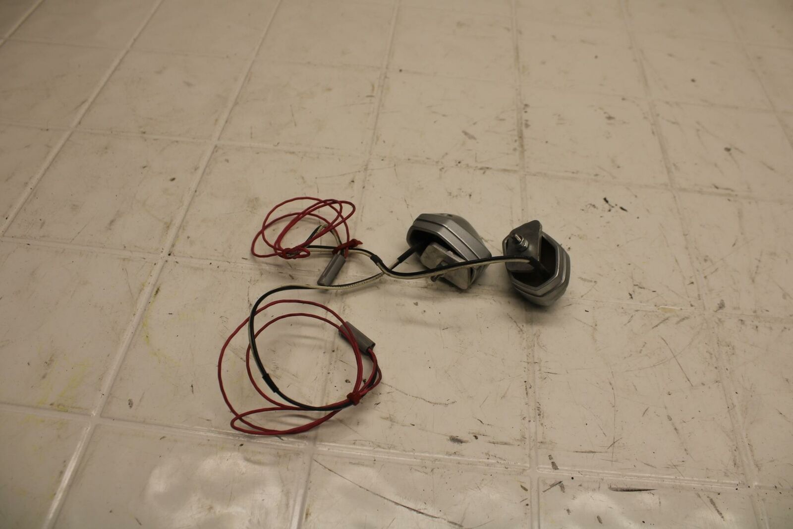 03-05 SUZUKI SV1000 FRONT LEFT RIGHT TURN SIGNALS LIGHT INDICATORS BB405