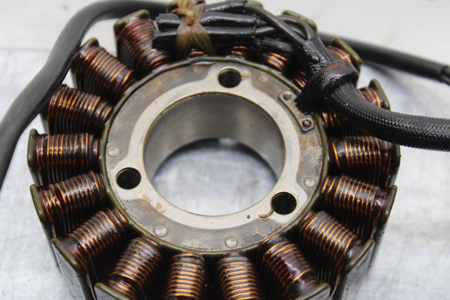 1999 Suzuki GSXR600 STATOR GENERATOR ALTERNATOR MAGNETO 31401-33E00 BB580