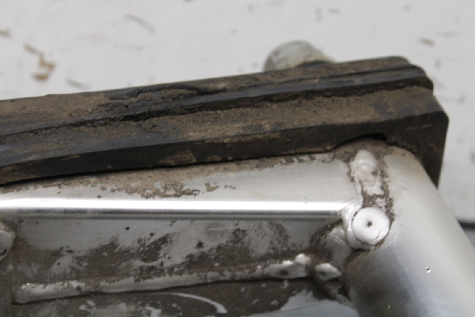 02-03 SUZUKI VSTROM 1000 REAR SWINGARM BACK SUSPENSION SWING ARM BB69